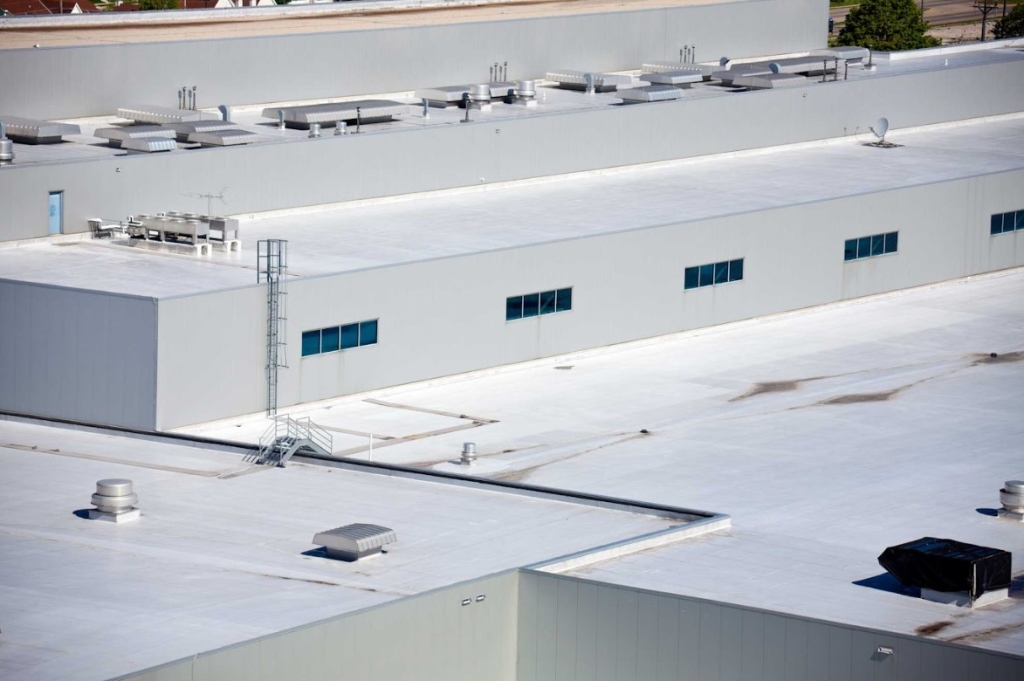 common problem areas on commercial flat roofs in Prescott valley
