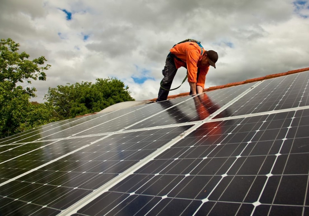 solar roofing pros and cons in Prescott