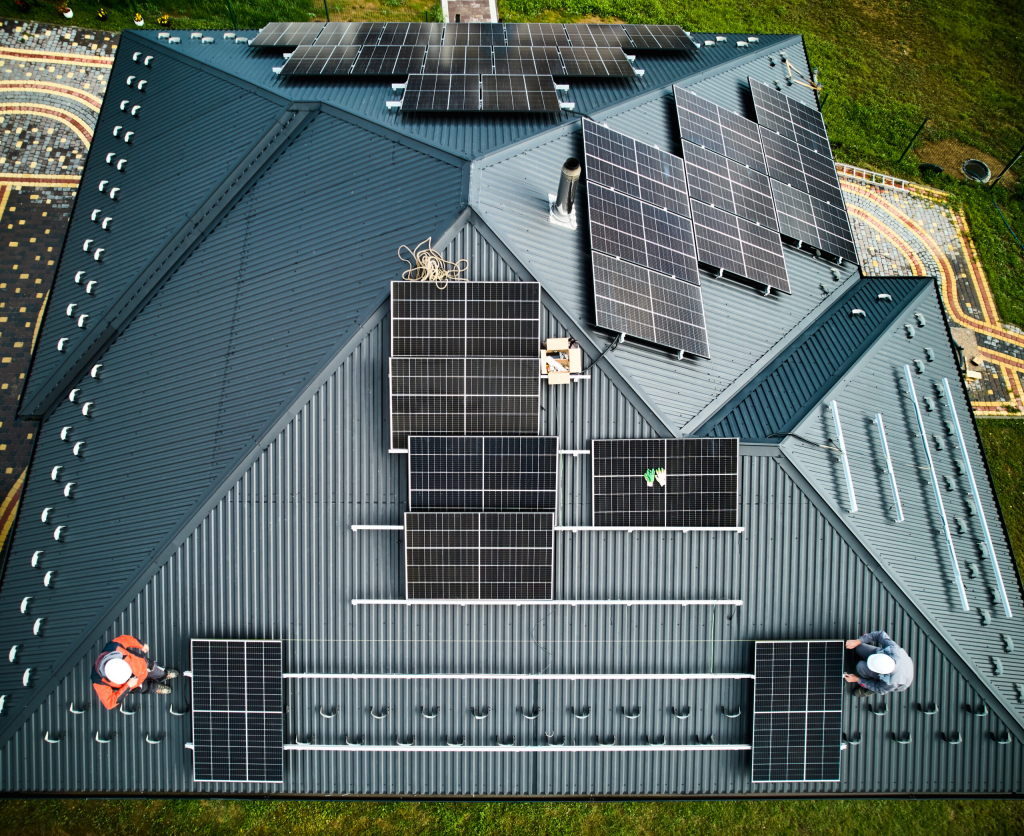 how long do solar roofs last in black canyon city, solar roofing benefits, solar roofing durability,
